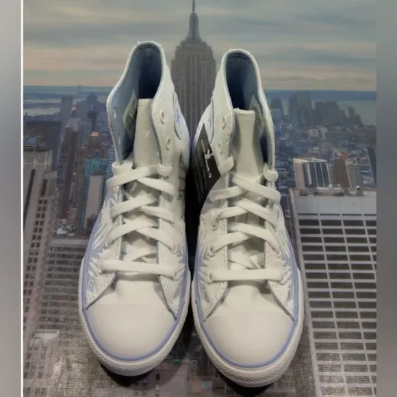EUC Converse x Frozen 2 Youth Chuck Taylor All Star High Top - Kids 12