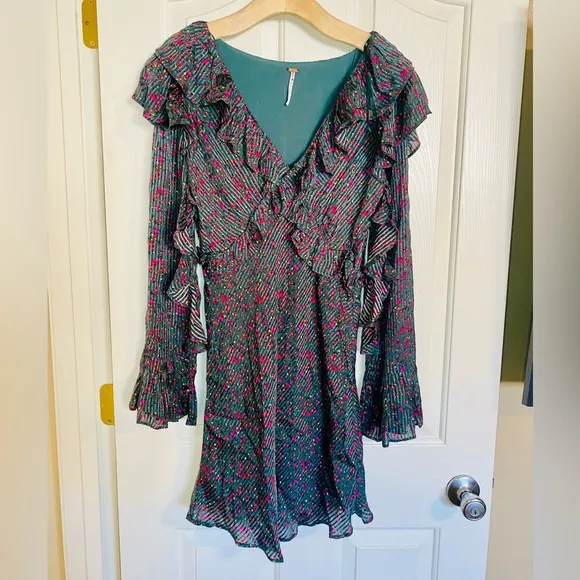 EUC FREE PEOPLE Green Floral Print Sweetest Thing Ruffled Mini Dress