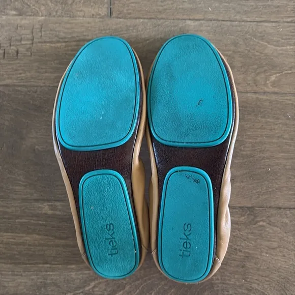 EUC Tieks Ballet Flats Camel Tan Size 10