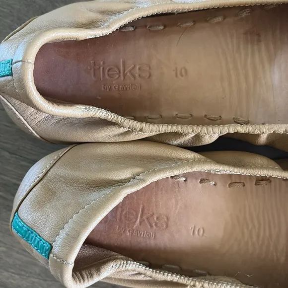 EUC Tieks Ballet Flats Camel Tan Size 10