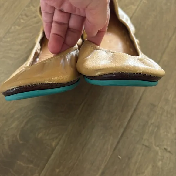 EUC Tieks Ballet Flats Camel Tan Size 10