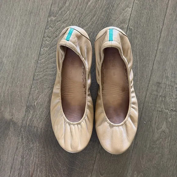 EUC Tieks Ballet Flats Camel Tan Size 10