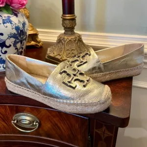 EUC Tory Burch Ines Logo Espadrilles in Spark Gold Leather Size 7 M