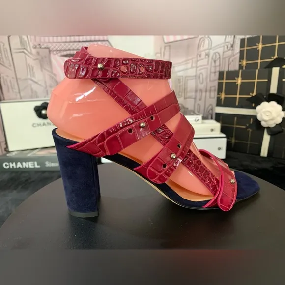 EUC💞MARSKINRYYPPYPINK Strappy Heels….