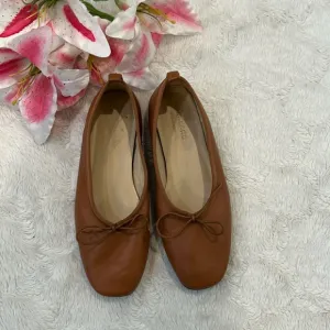 Everlane Italian Leather - Brown Bow Ballet Flats