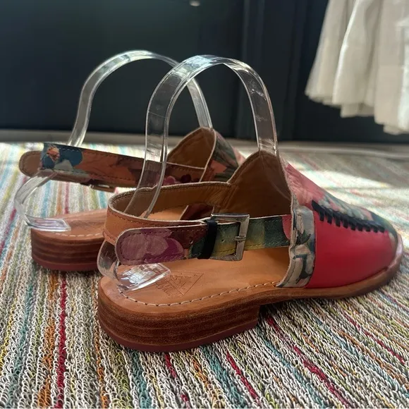 Fluevog EXCELLENT River Tigris flat slingback floral leather sandal - 10/10.5