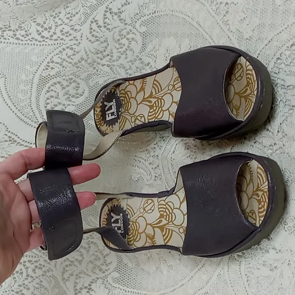 Fly London &quot;Yula&quot;  Gray Leather Wedge Sandals Size 37/6.5