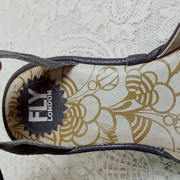 Fly London &quot;Yula&quot;  Gray Leather Wedge Sandals Size 37/6.5