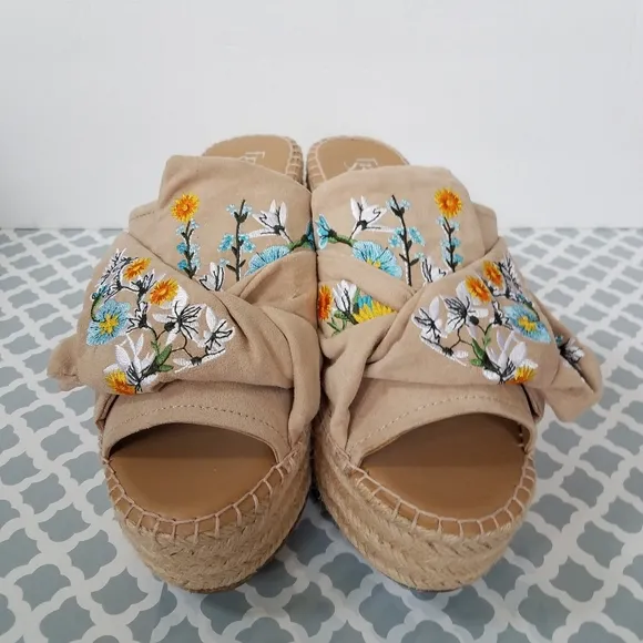 Franco Sarto Talinda Espadrilles 10 NWOB