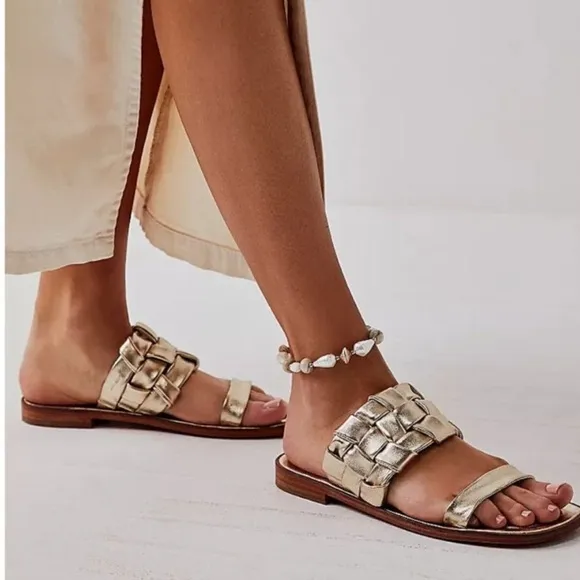 FREE PEOPLE Woven River Sandals Platina GoldResortwear Boho Flat Leather NWOB