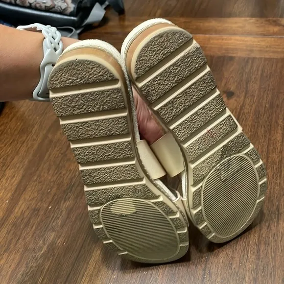 G. C. Shoes Nellie beige cutout flat slide sandals