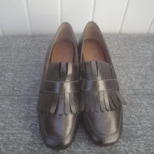 Gentle Souls by Kenneth Cole Ethan Kilty Toe Low Heel Dress Pump NEW Size 8