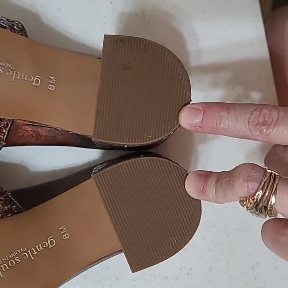 Gentle Souls by Kenneth Cole Glittered heeled sandals size 8