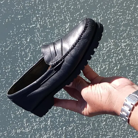 G.H.Bass Ladies Weejuns Black Genuine Leather Classic Penny Loafers
