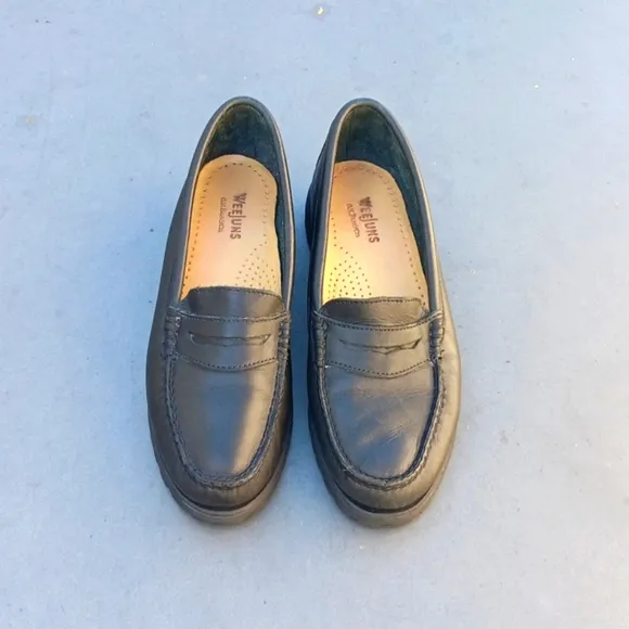 G.H.Bass Ladies Weejuns Black Genuine Leather Classic Penny Loafers