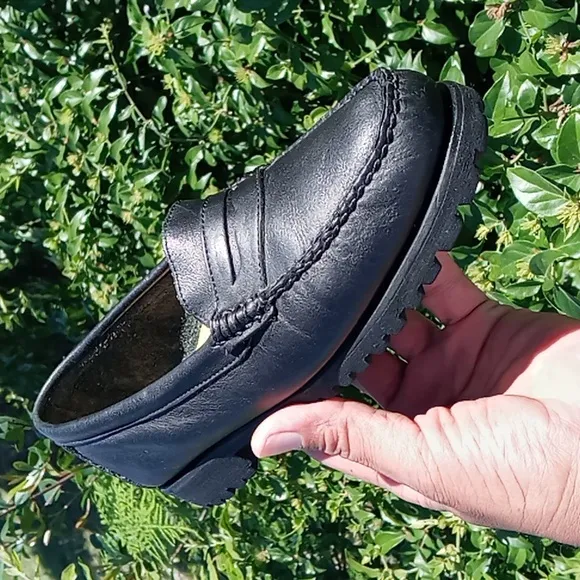 G.H.Bass Ladies Weejuns Black Genuine Leather Classic Penny Loafers