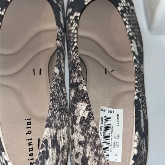 Gianni Bini Black and White Flats with Snakeskin Print
