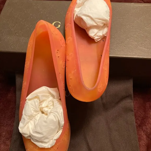 Gucci Authentic Rubber GG Supreme Cutout Ballerina Flats box &amp; duster included