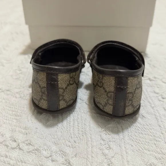 Gucci ballet flats in the box