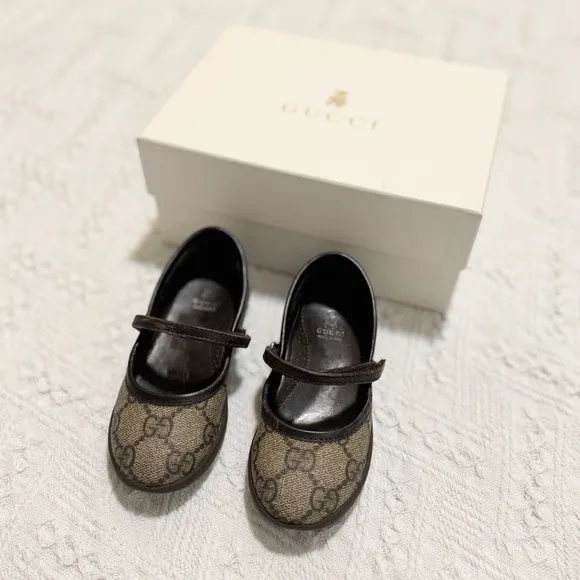 Gucci ballet flats in the box