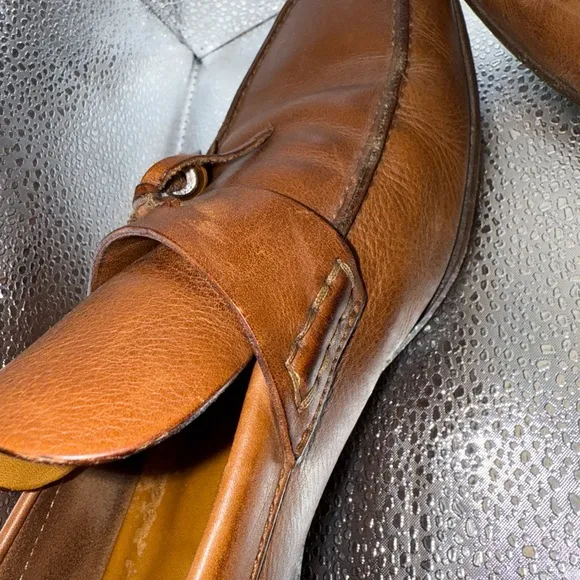 Gucci Brown Leather Slip-On Loafers with Classic Design size 9.5