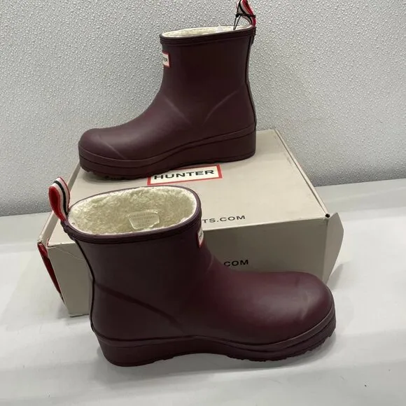 Hunter Women’s Play Short Rain Boots – Dark Red Size 8M – Waterproof, Insulated