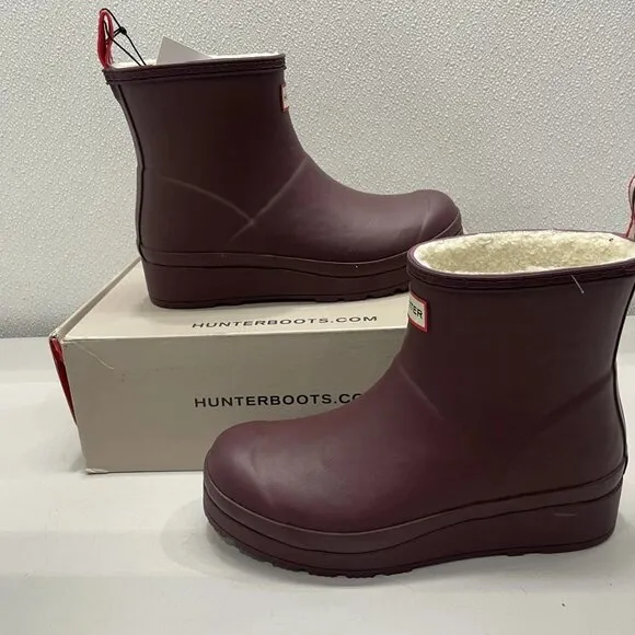 Hunter Women’s Play Short Rain Boots – Dark Red Size 8M – Waterproof, Insulated