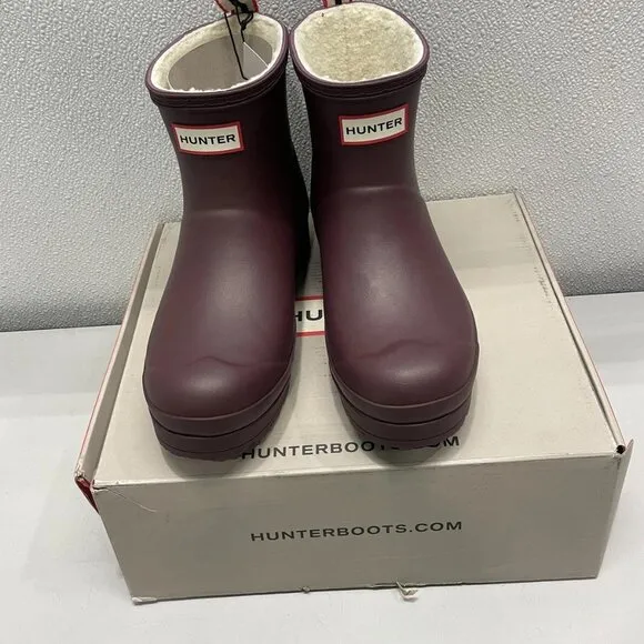 Hunter Women’s Play Short Rain Boots – Dark Red Size 8M – Waterproof, Insulated