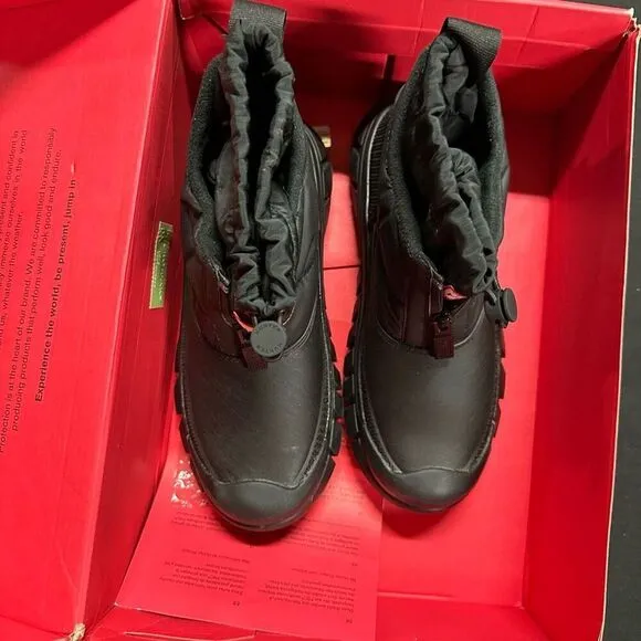Hunter Black Intrepid Ankle Zip Snow Boots 6