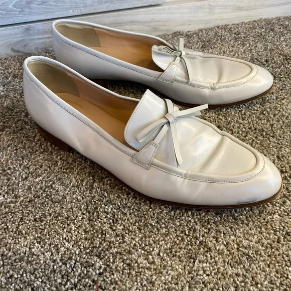 J Crew Women’s  9.5 white cream Academy Loafers Leather Slip On Flats Bow Detail