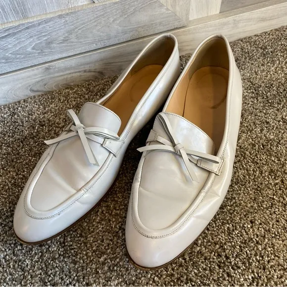 J Crew Women’s  9.5 white cream Academy Loafers Leather Slip On Flats Bow Detail