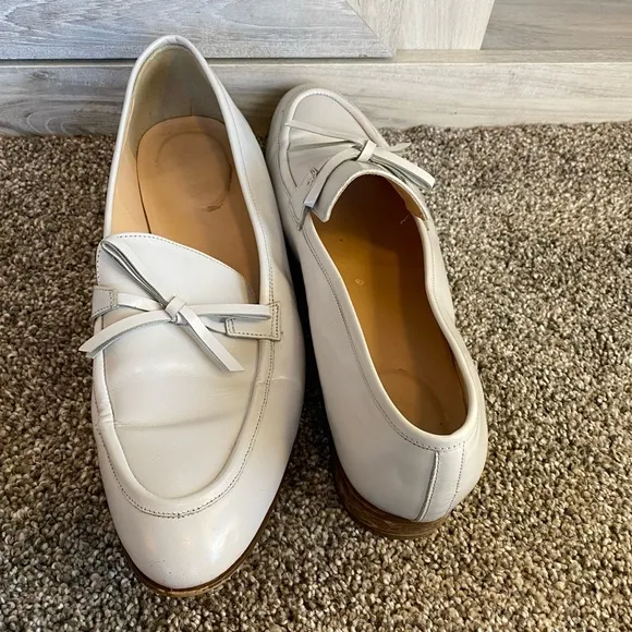 J Crew Women’s  9.5 white cream Academy Loafers Leather Slip On Flats Bow Detail