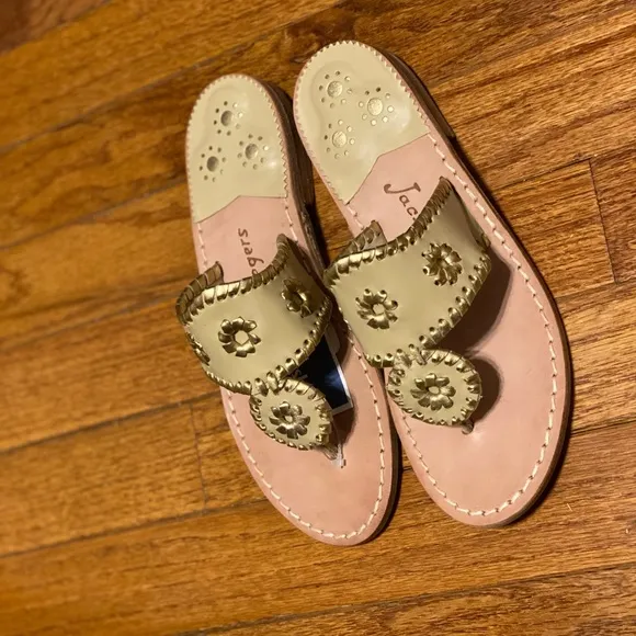 Jack Rogers Gold Leather sandal size 5 NWT