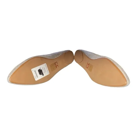 Joes Cutout Silver/gold Flat size 10 NWT