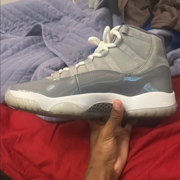 Jordan 11 cool grey, size 9.5 comes with box