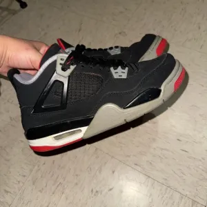 Jordan 4 bred grade school