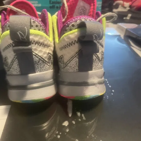 🎁🛍️🆓Jordan Gray and Green High-Top Sneakers with Chunky Sole