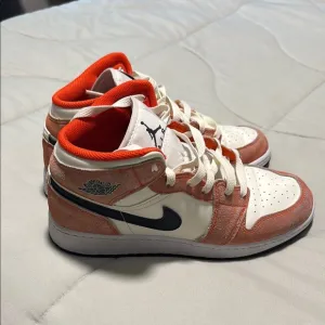 Jordan Sneakers Orange and Cream High-Top