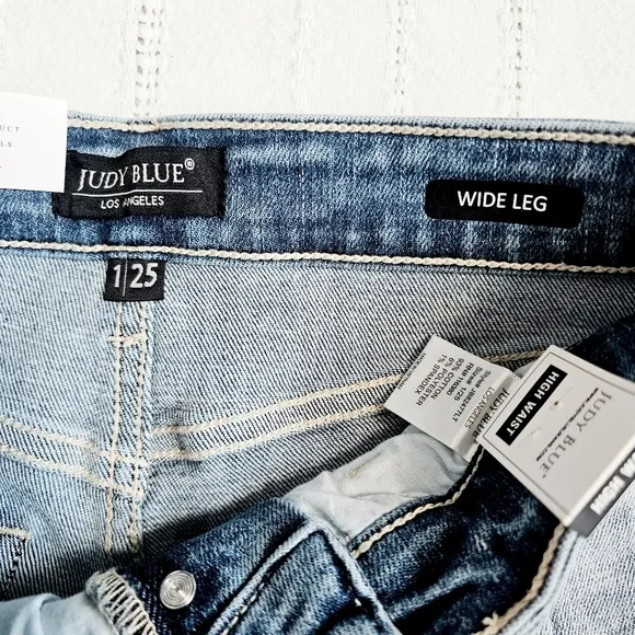 Judy Blue HR Vintage Wash Button Fly Pleated Wide Leg Cropped Jeans 1/25 NWT
