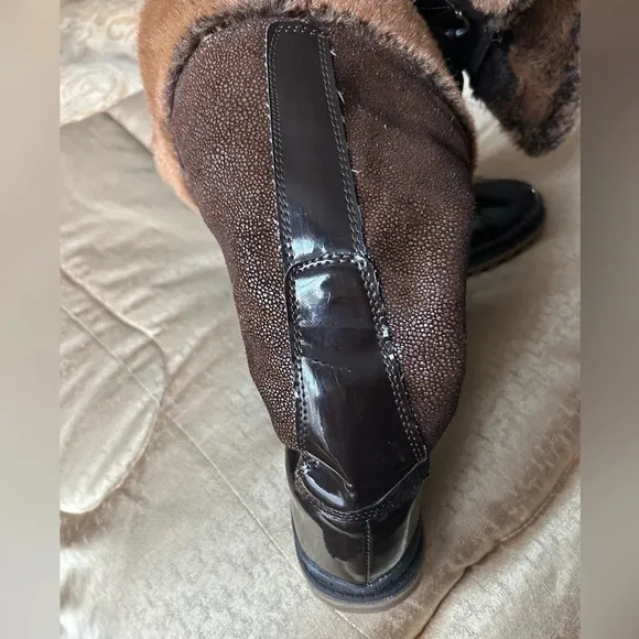 Khombu Quechee Stingray Lace-Up Winter Boots Size 9.5 Warm &amp; Waterproof Footwear
