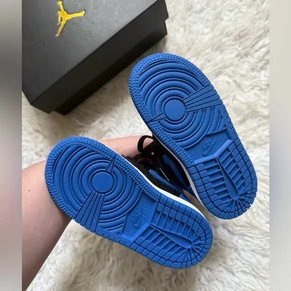 Kids Jordan High-Top Sneakers - Black and Blue