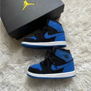 Kids Jordan High-Top Sneakers - Black and Blue