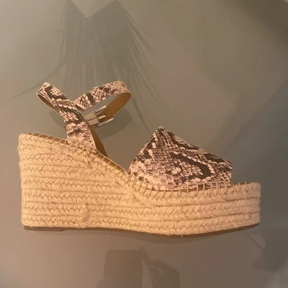 Like NEW Franco Sarto Leather Animal Print Espadrille Platform Sandals Size 8
