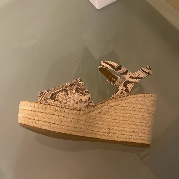 Like NEW Franco Sarto Leather Animal Print Espadrille Platform Sandals Size 8