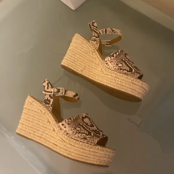 Like NEW Franco Sarto Leather Animal Print Espadrille Platform Sandals Size 8