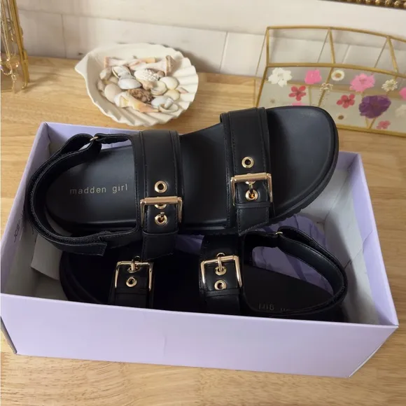 Madden Girl Sprintt Chunky Flat Sandals In Black Size 10 Classic New With Box