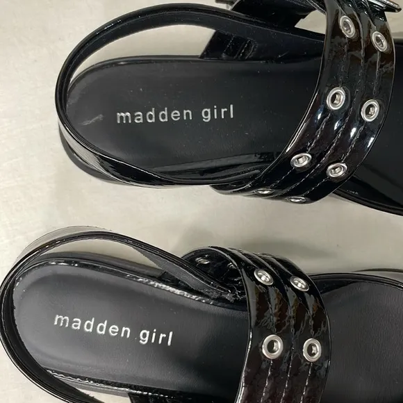 Madden Girl Vardan Black Faux Patent Leather Buckle Slingback Shoes 9