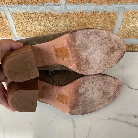 Madewell Brenner Ankle Boot in Suede size 9