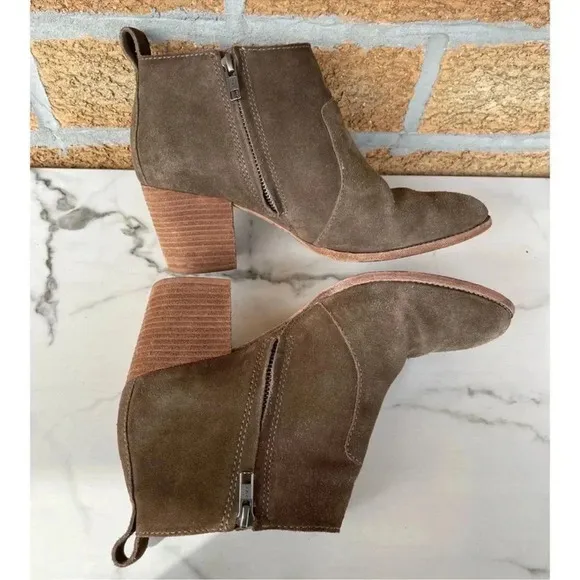 Madewell Brenner Ankle Boot in Suede size 9