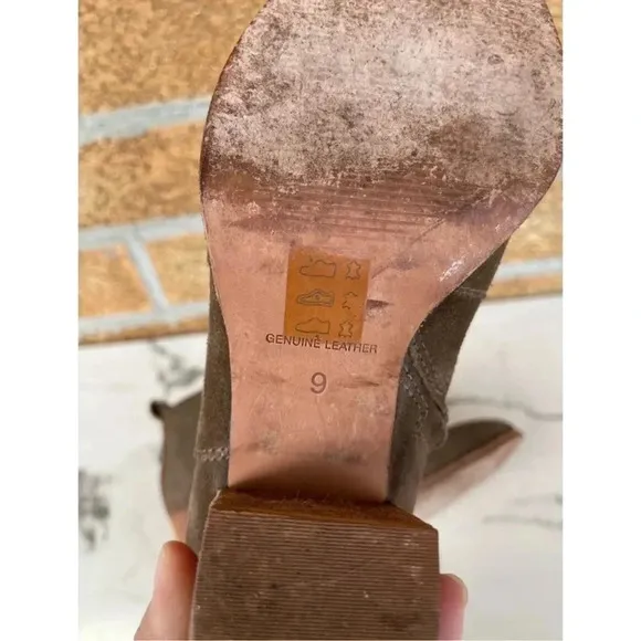 Madewell Brenner Ankle Boot in Suede size 9